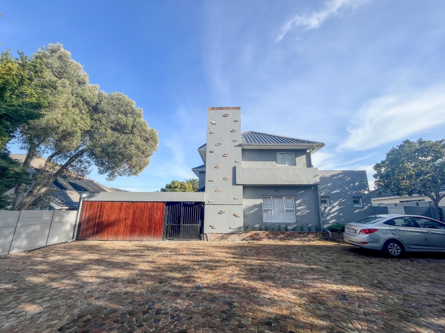 To Let 3 Bedroom Property for Rent in Pinelands Western Cape